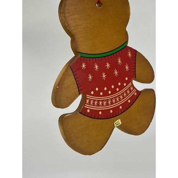 VNTG Americas Christmas Store Flat Wooden Bear Ornament Double Sided Woolworths - Picture 3 of 3